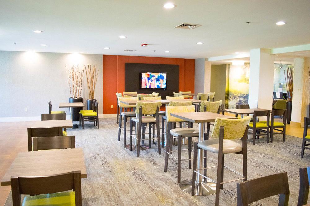 คอร์ทยาร์ด ลาเรโด Hotel ภายนอก รูปภาพ