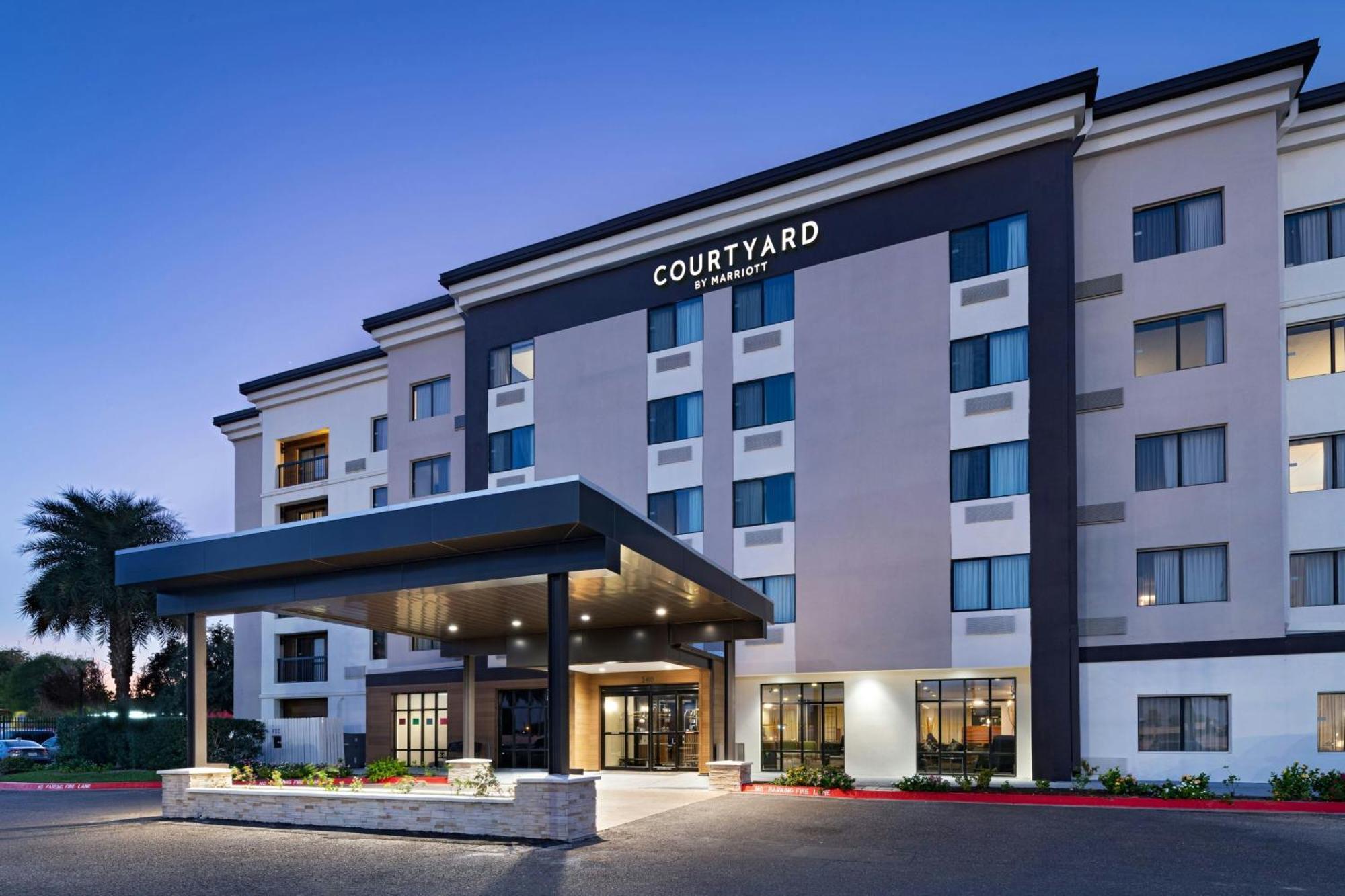คอร์ทยาร์ด ลาเรโด Hotel ภายนอก รูปภาพ