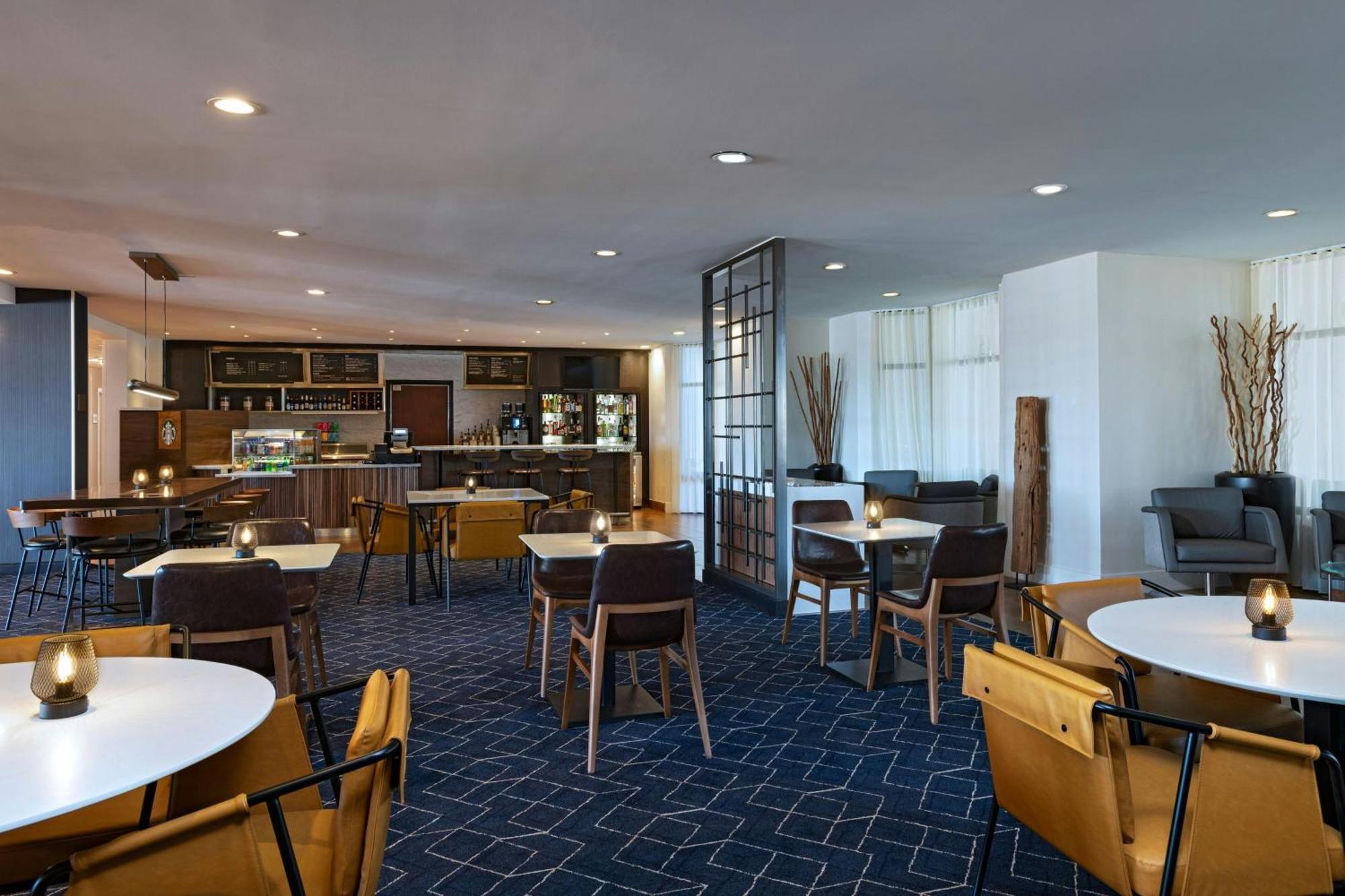 คอร์ทยาร์ด ลาเรโด Hotel ภายนอก รูปภาพ