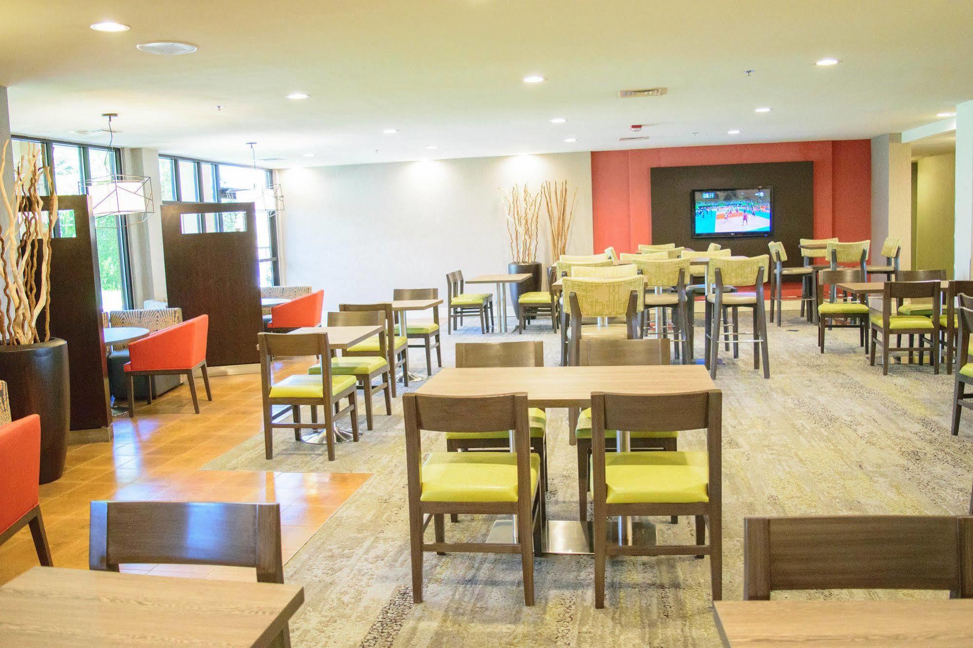 คอร์ทยาร์ด ลาเรโด Hotel ภายนอก รูปภาพ